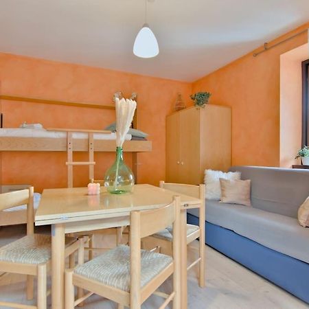 Aprica Alpine Loft Centralita E Park Free Bagian luar foto